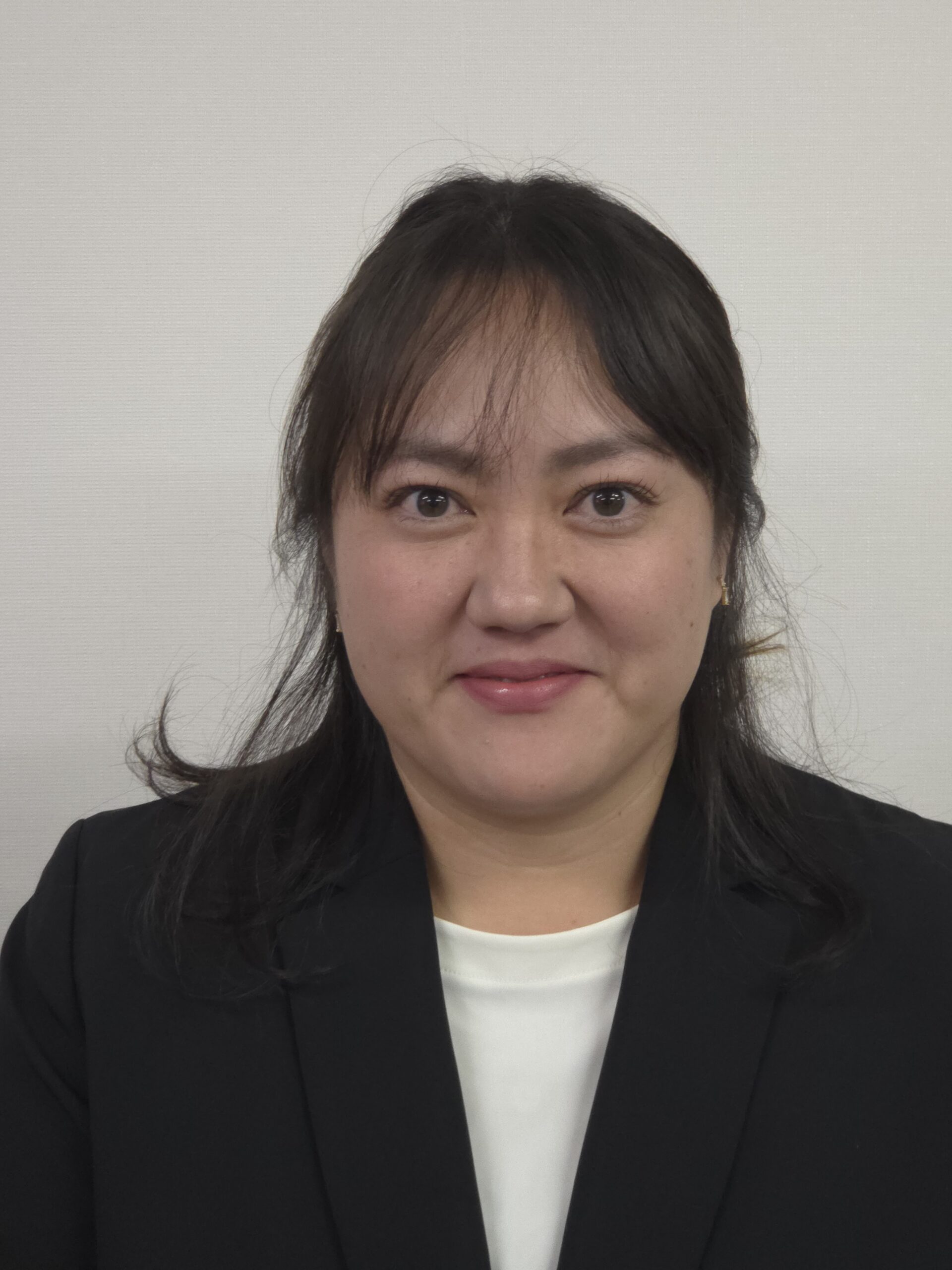 Ana Luz — マーケティング統括ディレクター（CMO）